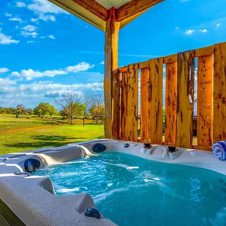 Bluebonnet Cottage With Hot Tub & Views